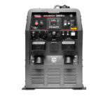 El Maverick 325X K3581-1 es una soldadora-generador diésel multiproceso con 325 A y 10 kW auxiliar. Potencia industrial, portabilidad y autonomía para obra y mantenimiento.